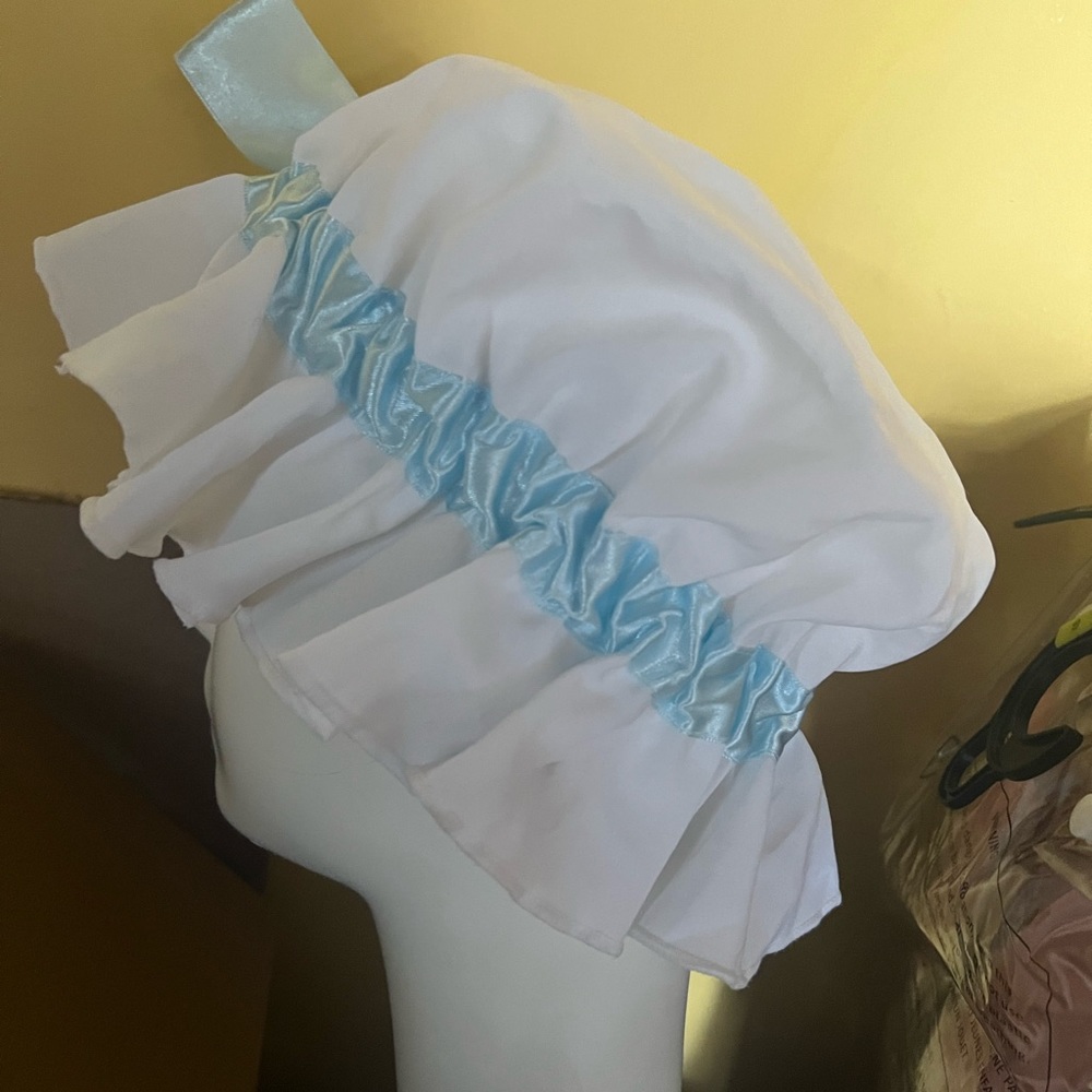 Bonet blue & white
